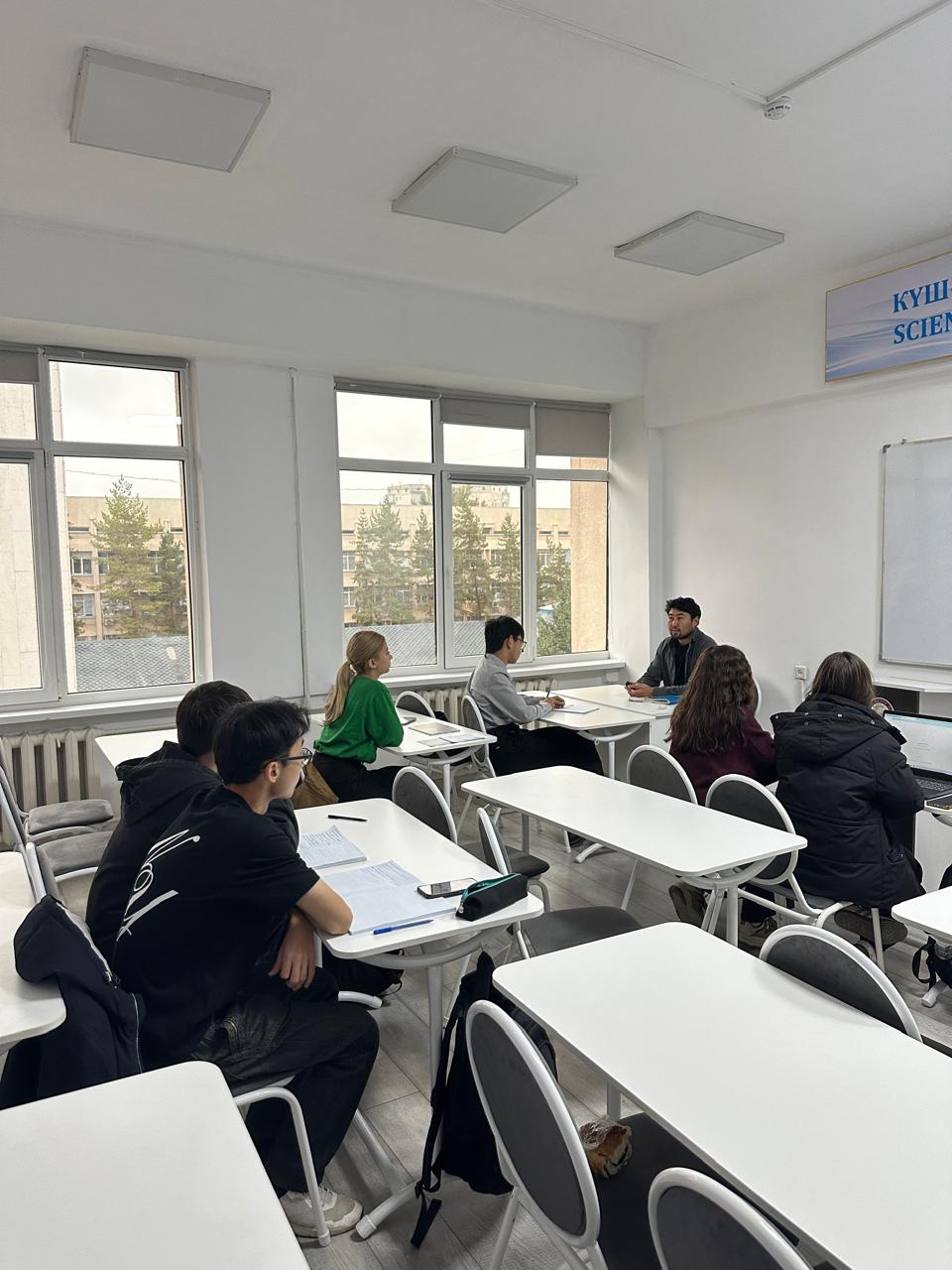 "Жоғары білім – ел болашағының кепілі"